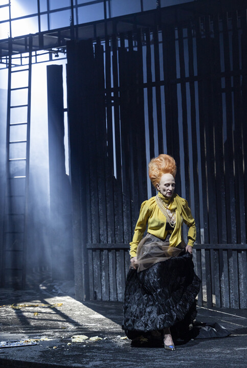 Katja Gaudard in Richard Schauspiel Leipzig